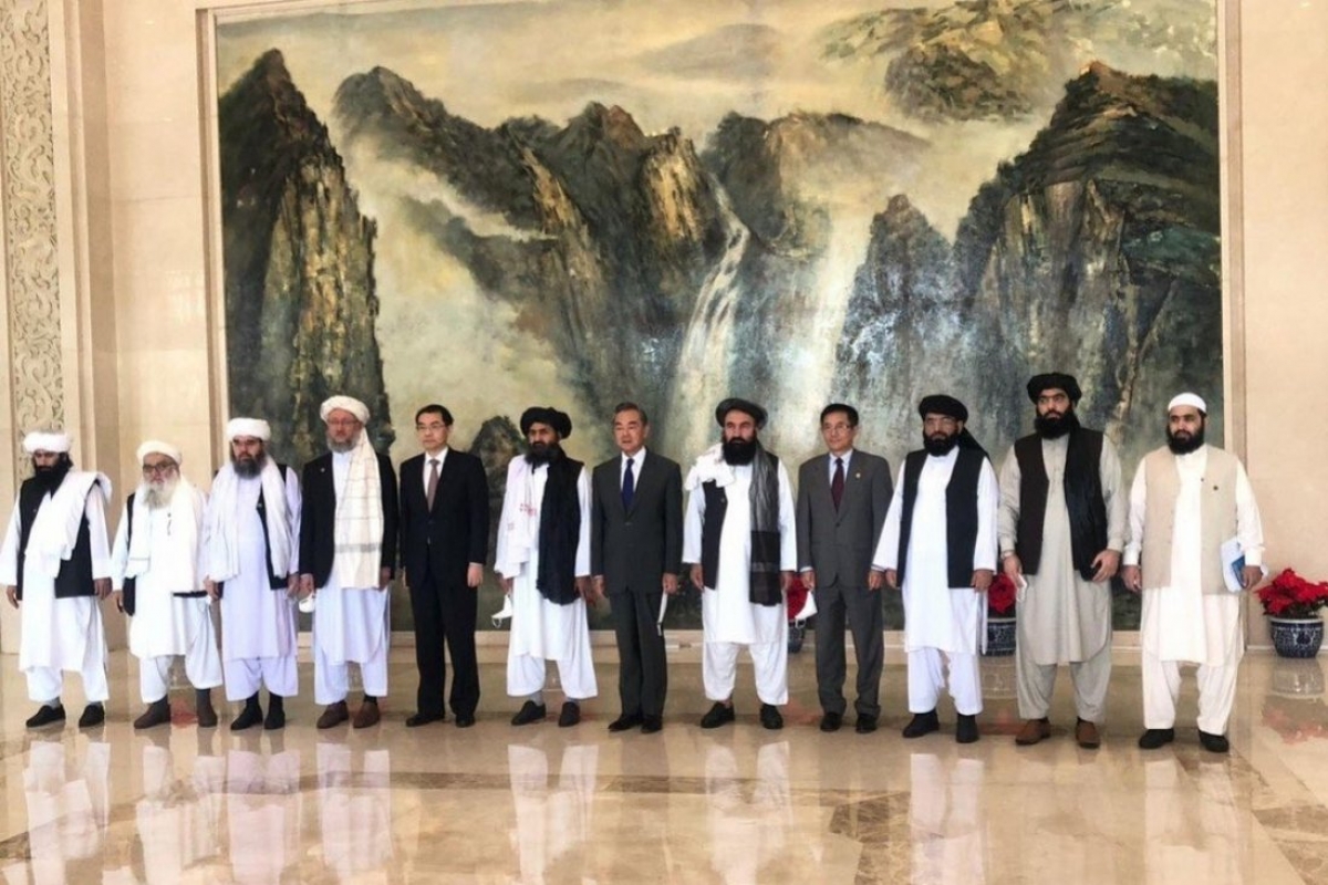 Trung Quốc 'trao quà' cho Taliban, Mỹ cảnh báo Afghanistan sẽ bị quốc tế bài xích - Ảnh 2.