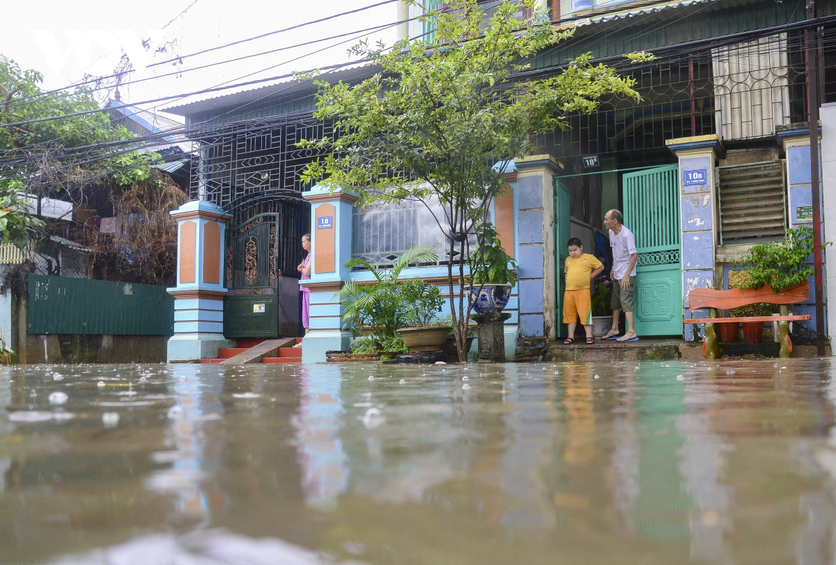 Mưa lớn, nhiều tuyến đường ở thành phố Điện Biên Phủ lại ngập - Ảnh 8.