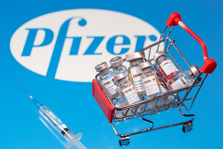 Pfizer tăng giá bán vaccine COVID-19 ở Anh - Ảnh 1.