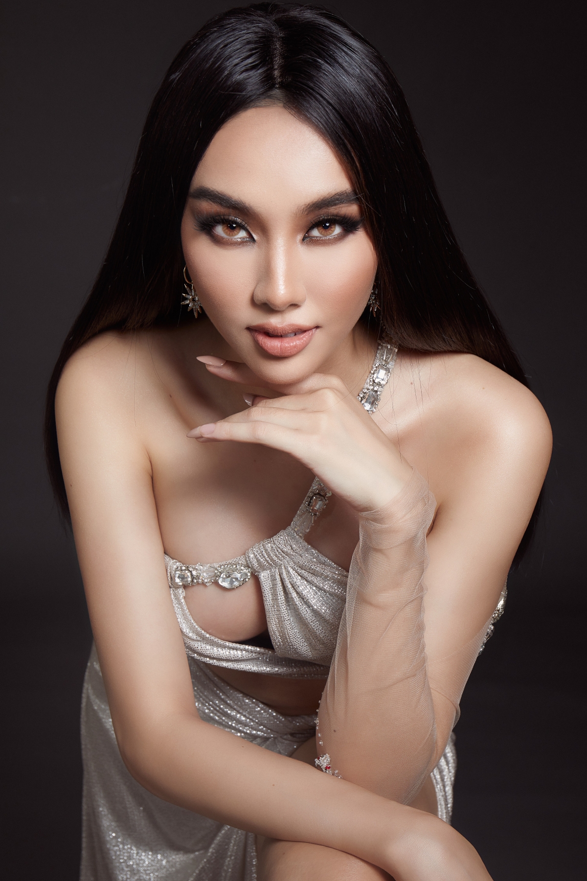 Nguyễn Thúc Thuỳ Tiên đại diện Việt Nam dự thi Miss Grand International 2021 - Ảnh 12.