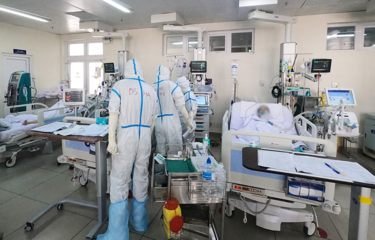 TP.HCM tiếp nhận thêm 100 máy thở cao cấp để điều trị bệnh nhân COVID-19 - Ảnh 1.