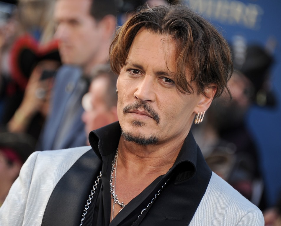 Johnny Depp cay đắng vì ly hôn, bị tẩy chay và sự nghiệp đình trệ - Ảnh 1.