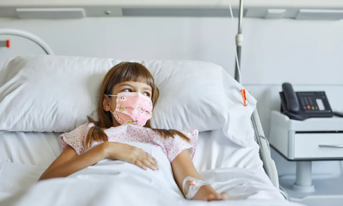 Trẻ em có thể nhiễm virus SARS-CoV-2 và virus hợp bào hô hấp cùng lúc - Ảnh 1.
