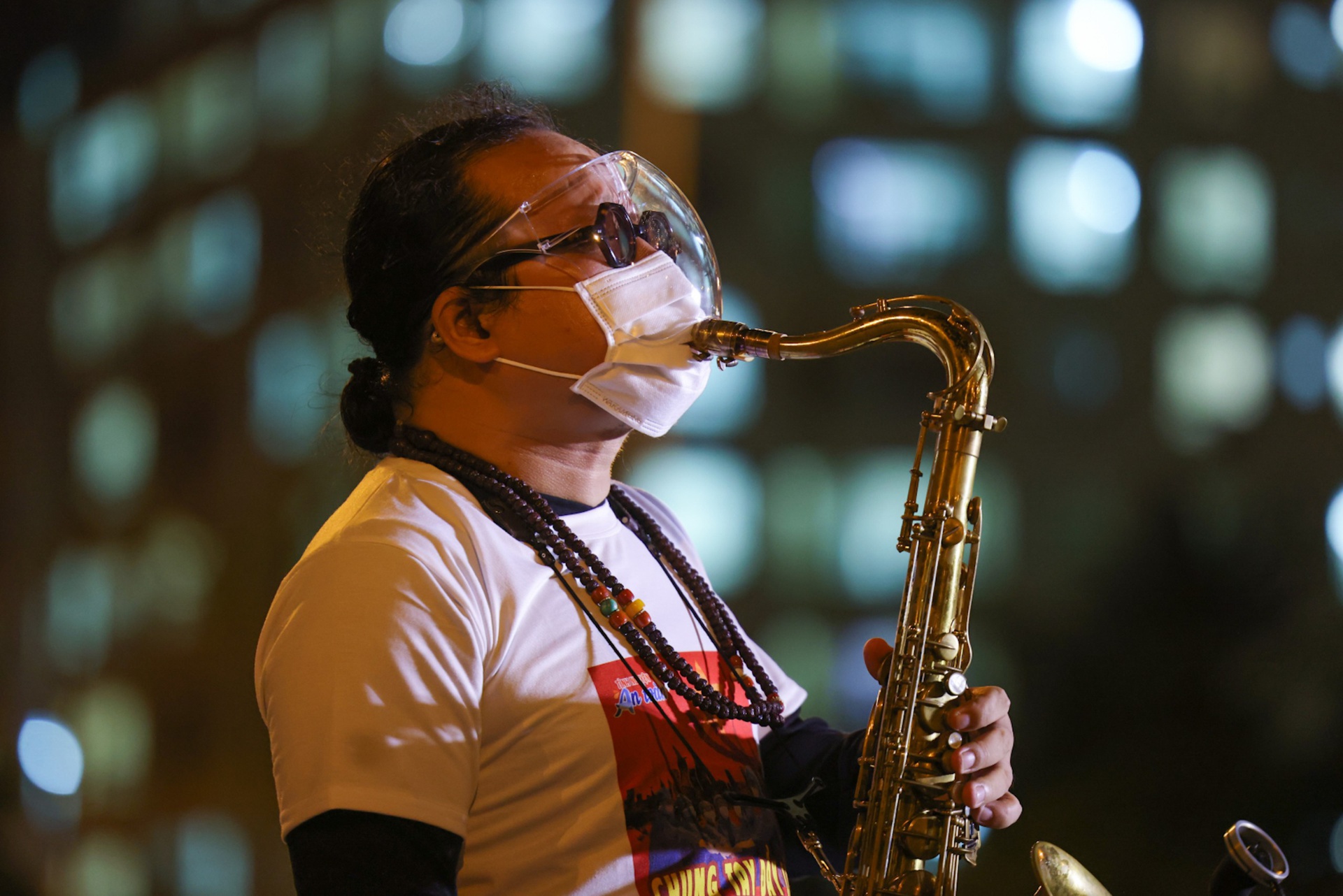 Nghệ sĩ saxophone Trần Mạnh Tuấn bị đột quỵ - Ảnh 1.