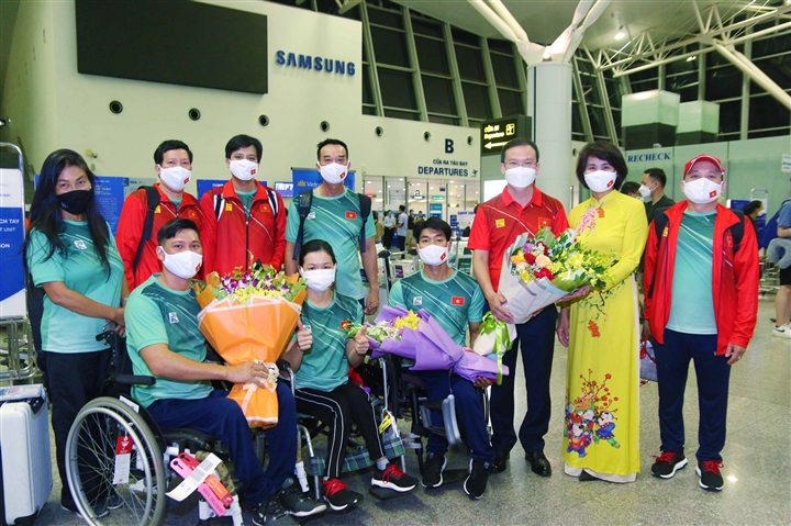 Đoàn thể thao Việt Nam lên đường dự Paralympic Tokyo 2020 - Ảnh 2.