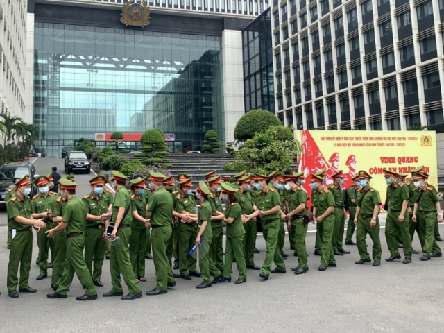 Cục cảnh sát quản lý hành chính về trật tự xã hội xuất quân hỗ trợ các tỉnh phía Nam - Ảnh 1.