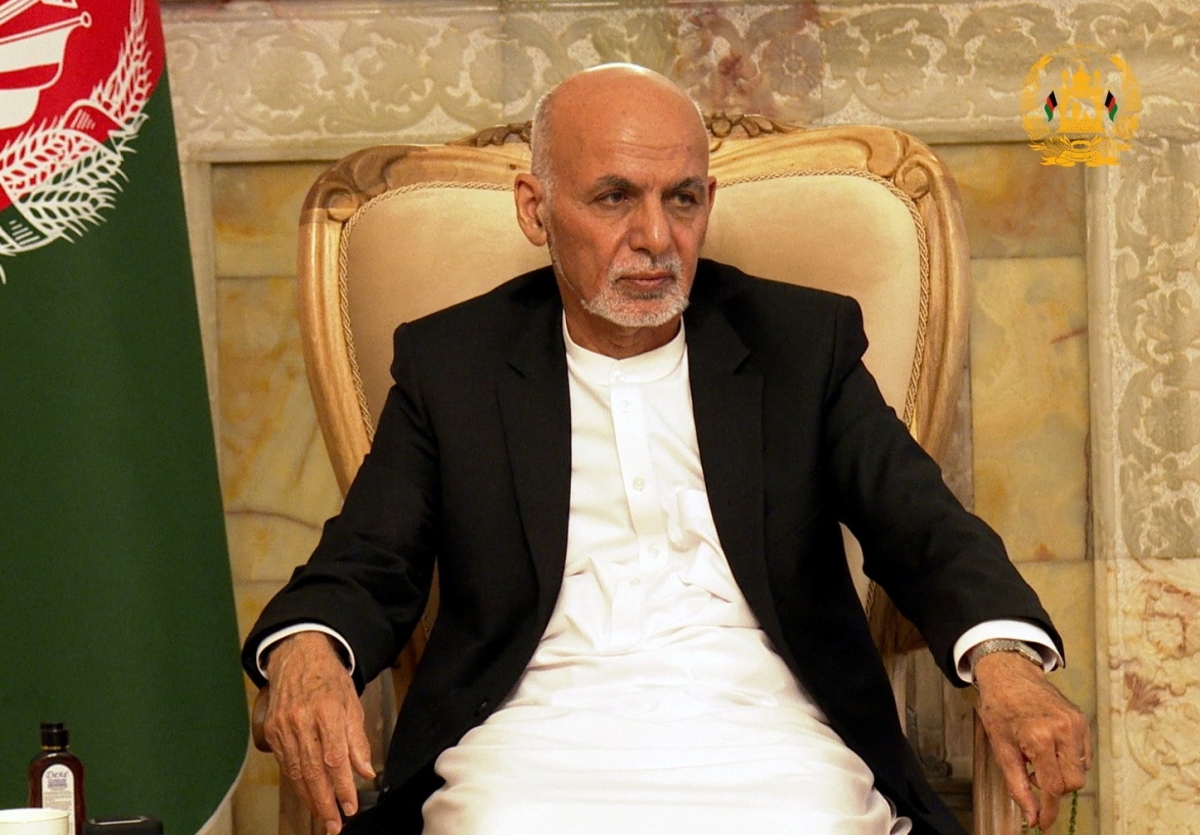 Taliban cam kết Tổng thống Ghani có thể trở về Afghanistan mà không bị 'ngược đãi' - Ảnh 1.