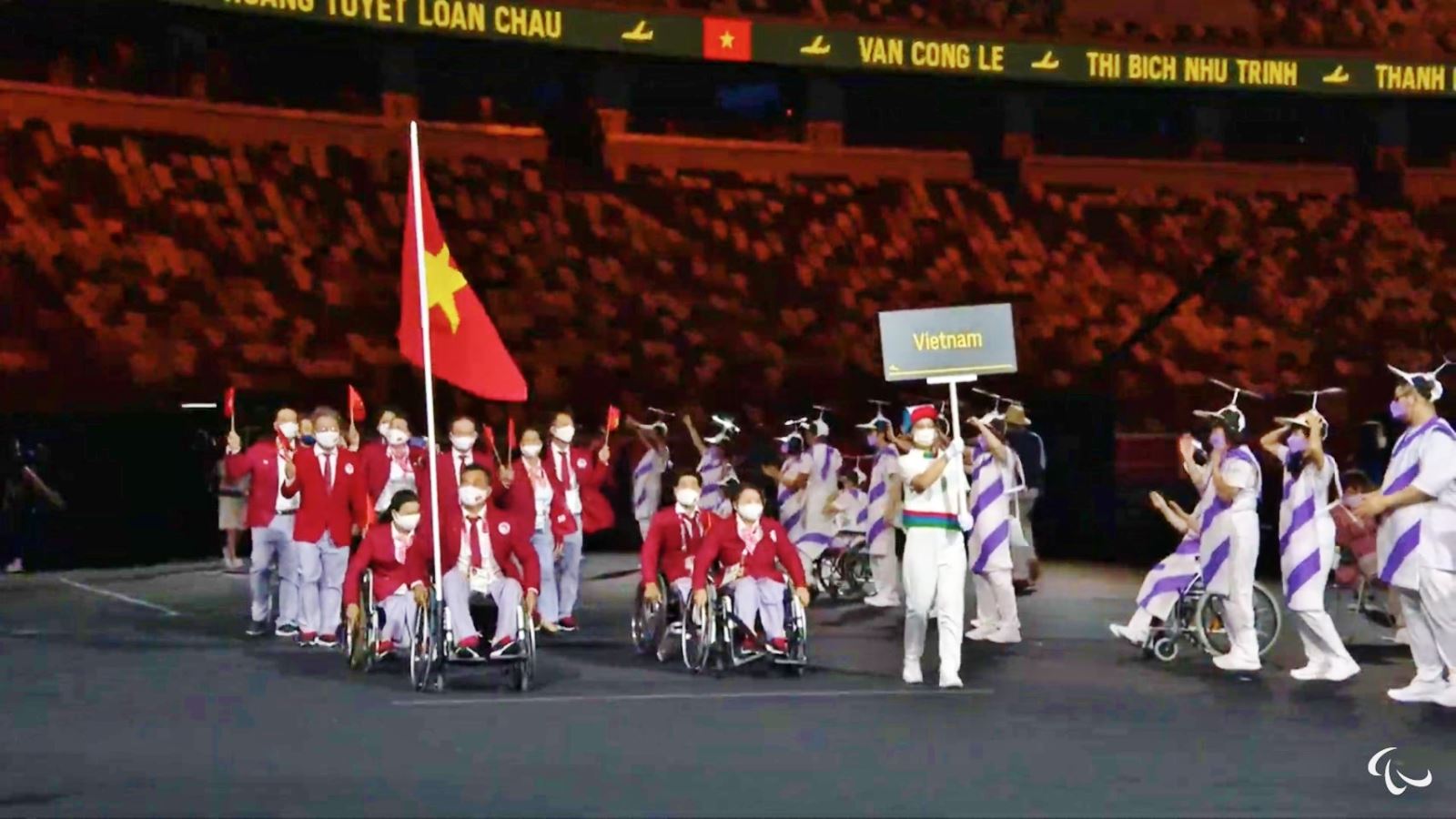 Đoàn Thể thao Việt Nam rạng rỡ tại Lễ khai mạc Paralympic Tokyo 2020 - Ảnh 1.