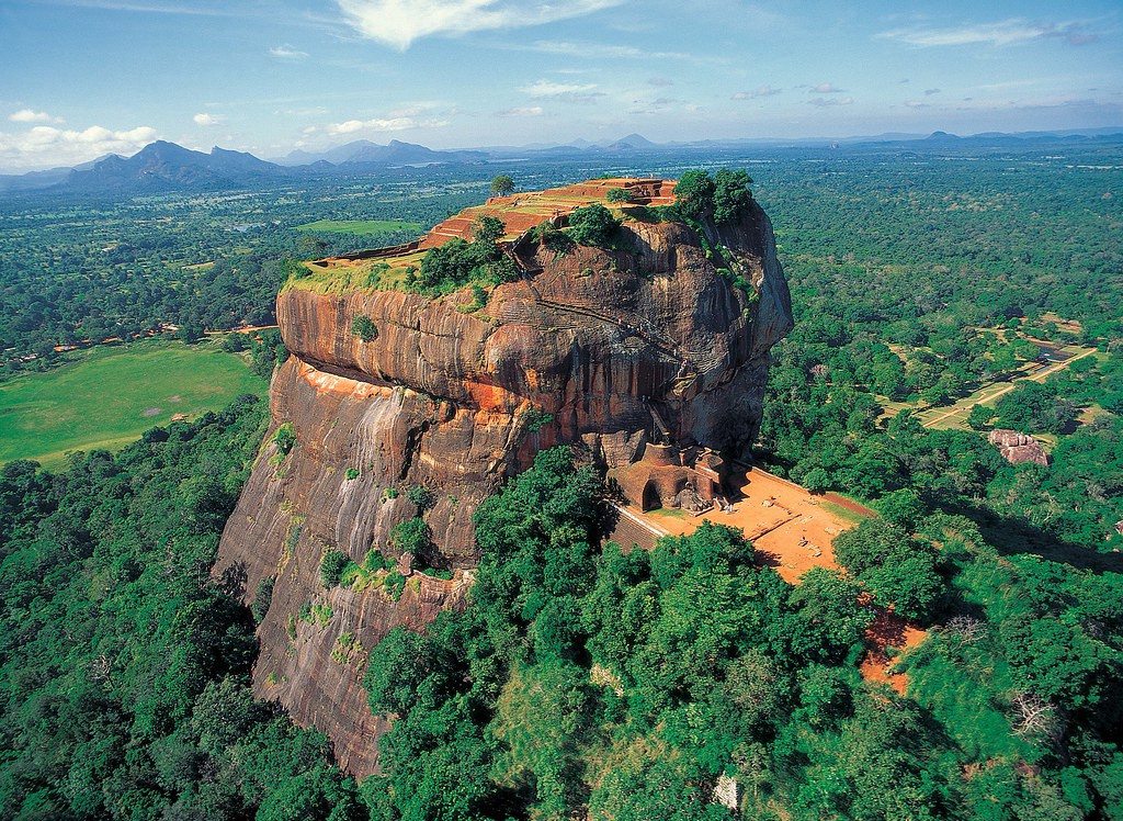 Kiệt tác 'pháo đài sư tử' giữa rừng rậm Sri Lanka - Ảnh 1.