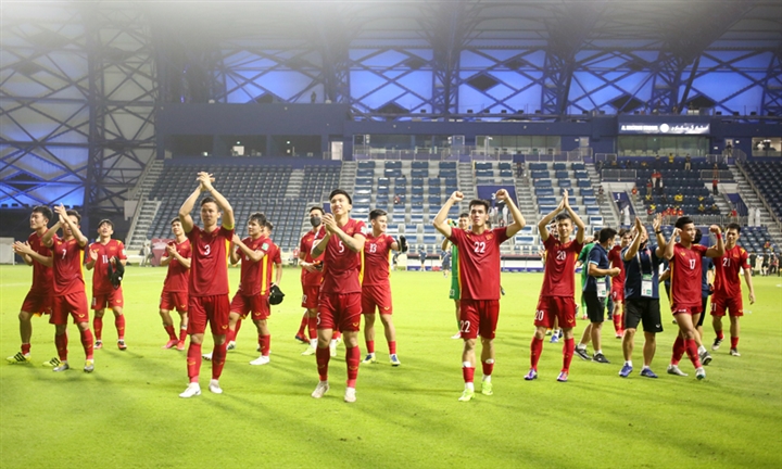 Tuyển Việt Nam sang Ả Rập Xê Út sẵn sàng cho vòng đấu loại World Cup - Ảnh 1.
