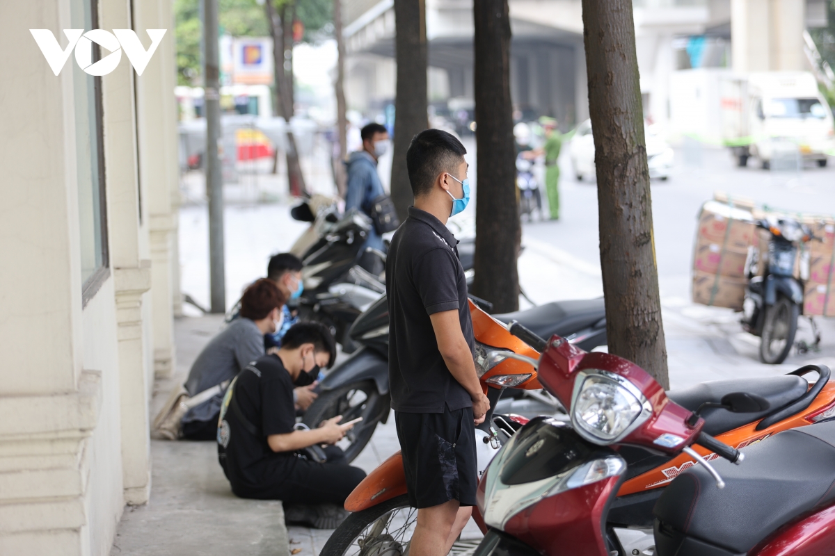 6 tổ 'cơ động mạnh' ở Hà Nội xử lý hàng loạt trường hợp vi phạm - Ảnh 18.