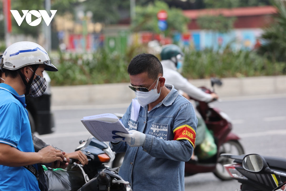 6 tổ 'cơ động mạnh' ở Hà Nội xử lý hàng loạt trường hợp vi phạm - Ảnh 13.