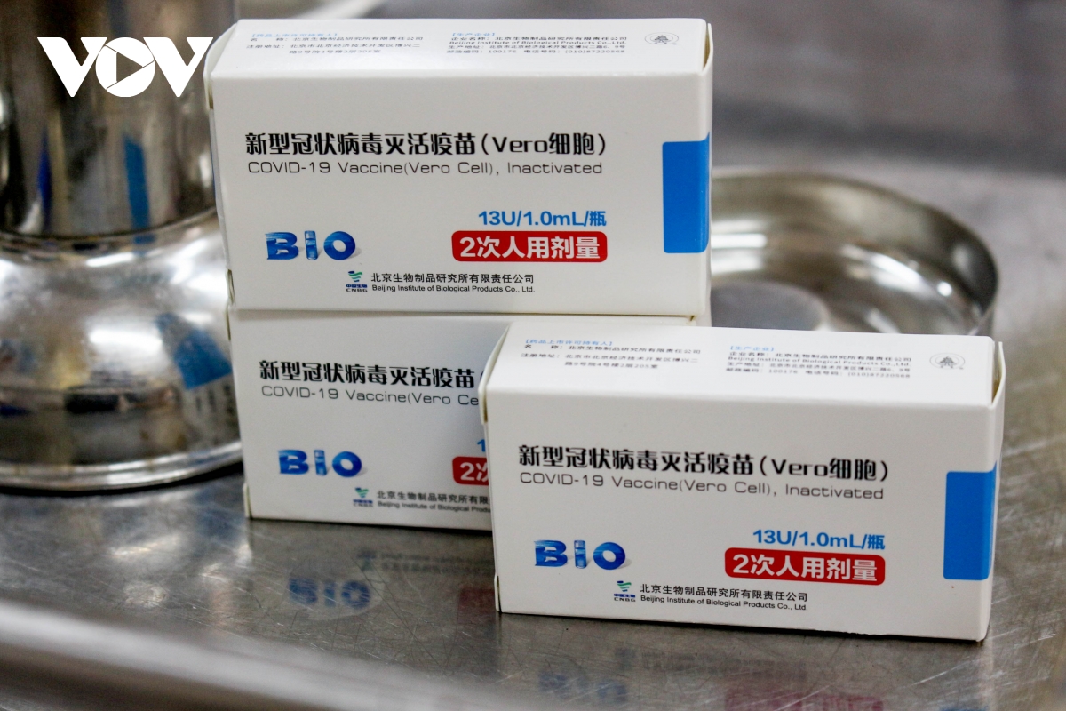 Hà Nội bắt đầu tiêm những liều vaccine Vero Cell đầu tiên cho người dân - Ảnh 12.
