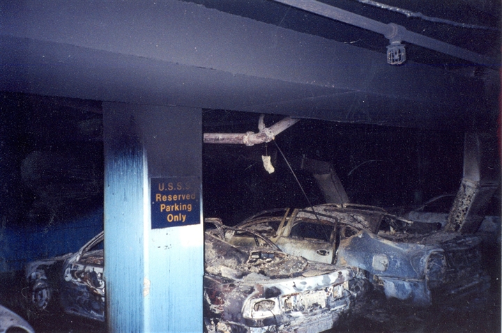 Những bức ảnh chưa từng công bố về vụ khủng bố ngày 11/9 - Ảnh 4.