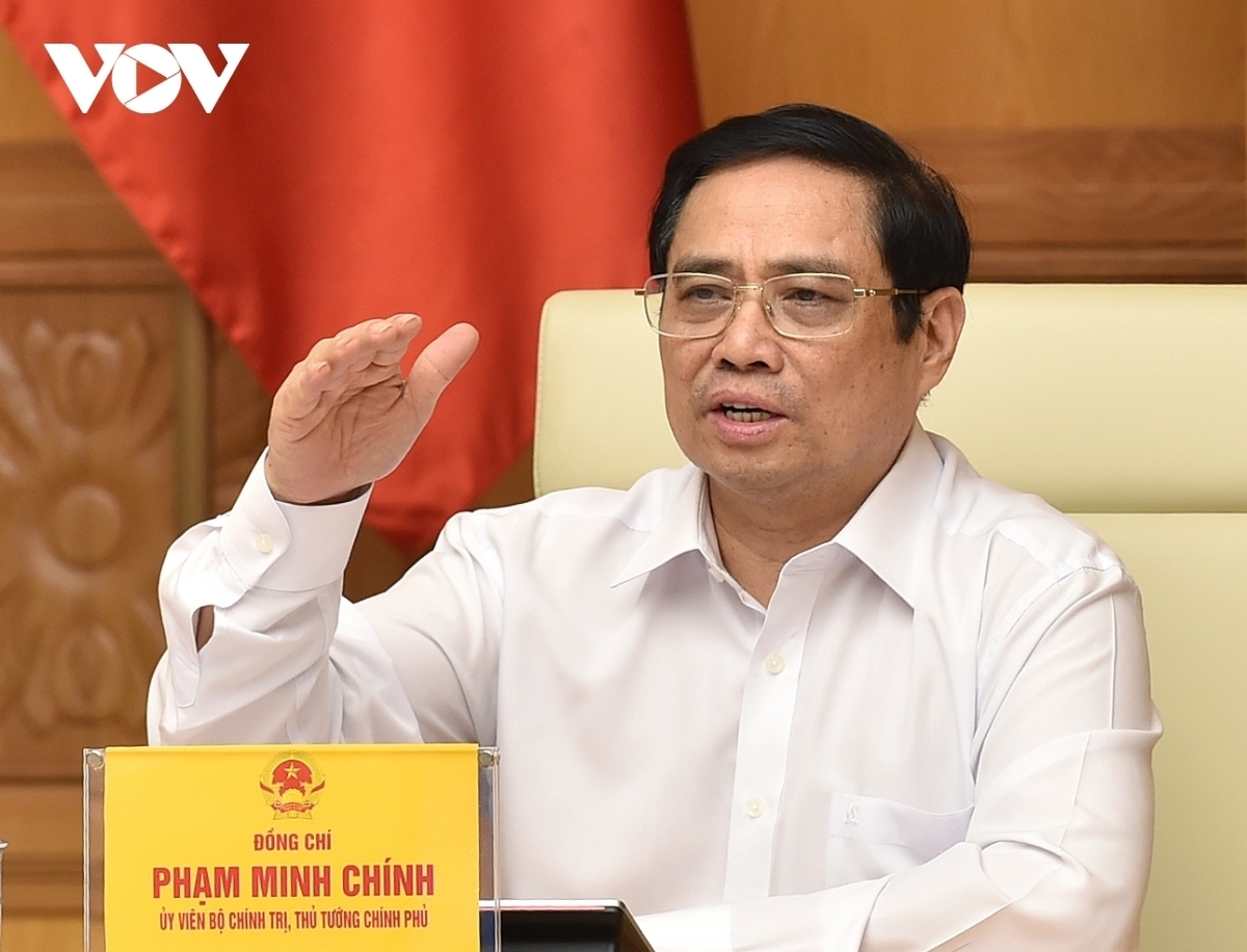 Thủ tướng: Hà Nội tăng cường giãn cách xã hội với những biện pháp mạnh hơn nữa - Ảnh 1.