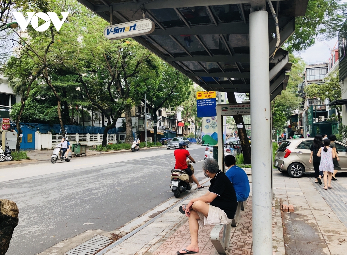 Những ai được đi xe buýt ở Hà Nội sau ngày 21/9? - Ảnh 2.