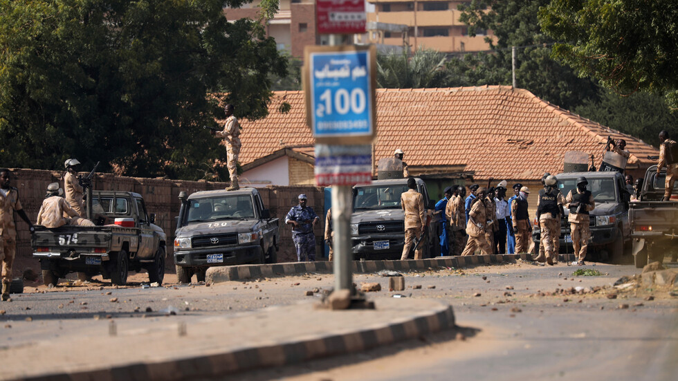 Sudan: Bắt giữ 40 sĩ quan âm mưu đảo chính - Ảnh 1.