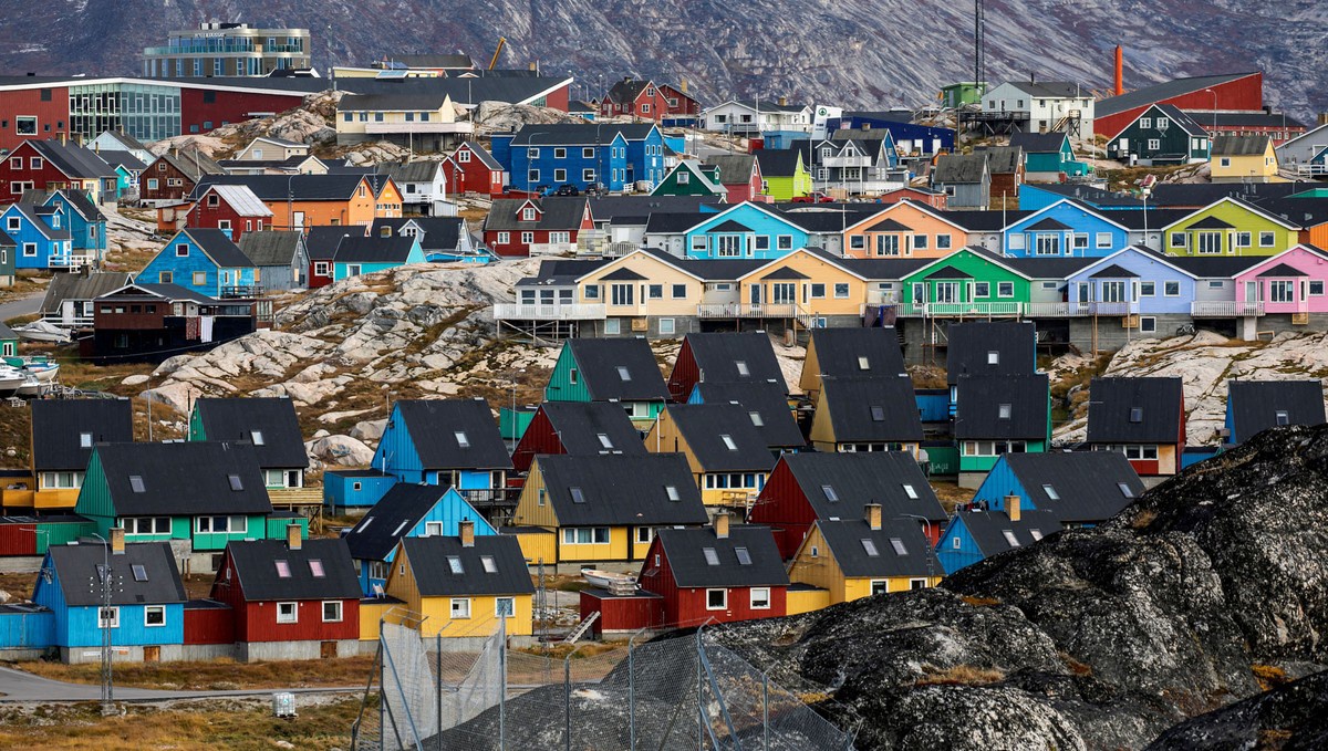 Cuộc sống ở xứ băng giá Greenland - Ảnh 1.