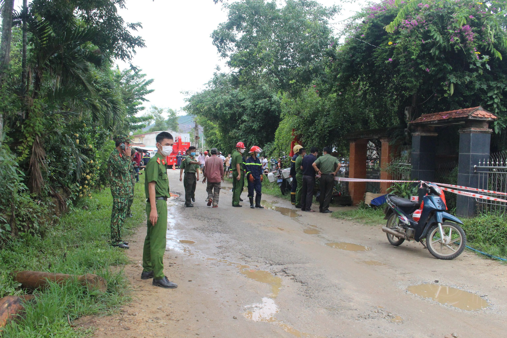 Nổ lớn trong nhà dân ở huyện Tiên Phước (Quảng Nam) làm 2 người thiệt mạng - Ảnh 2.