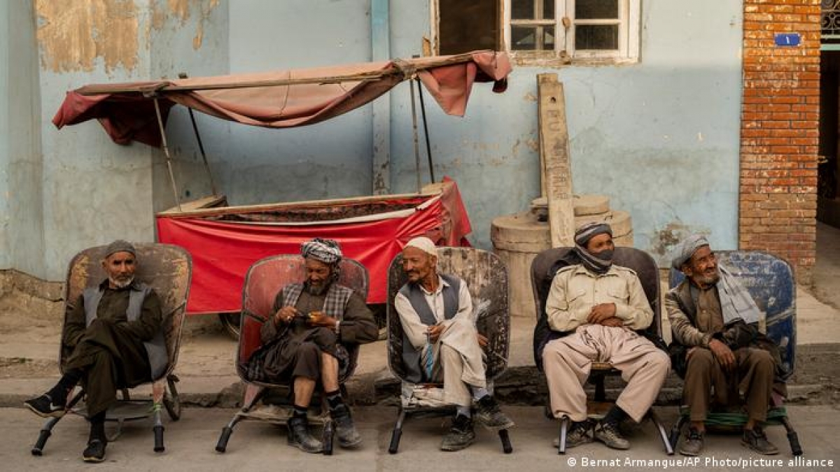 Cuộc sống người dân Afghanistan dưới 'bầu trời' Taliban - Ảnh 7.