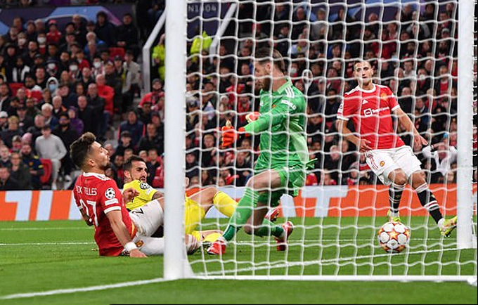 Kết quả Man United 2-1 Villarreal: Ronaldo giành lại 3 ở phút cuối - Ảnh 2.