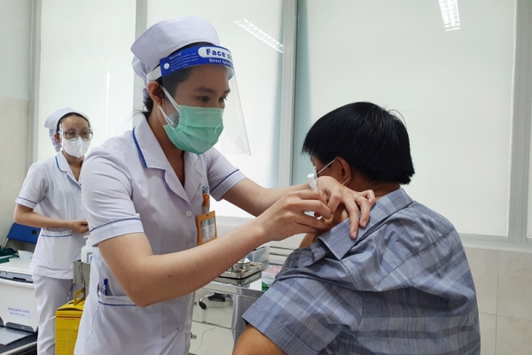Đồng Nai chậm tiến độ tiêm vaccine do chưa nhận được 300.000 liều Sinopharm - Ảnh 2.