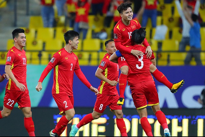 Bộ Tài chính đề xuất cho người Việt cá cược bóng đá vòng loại World Cup - Ảnh 1.