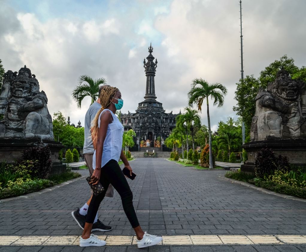 Indonesia thí điểm mở cửa hạn chế các điểm tham quan du lịch - Ảnh 1.