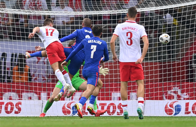 Kết quả Ba Lan 1-1 Anh: Trả giá đắt phút bù giờ - Ảnh 2.