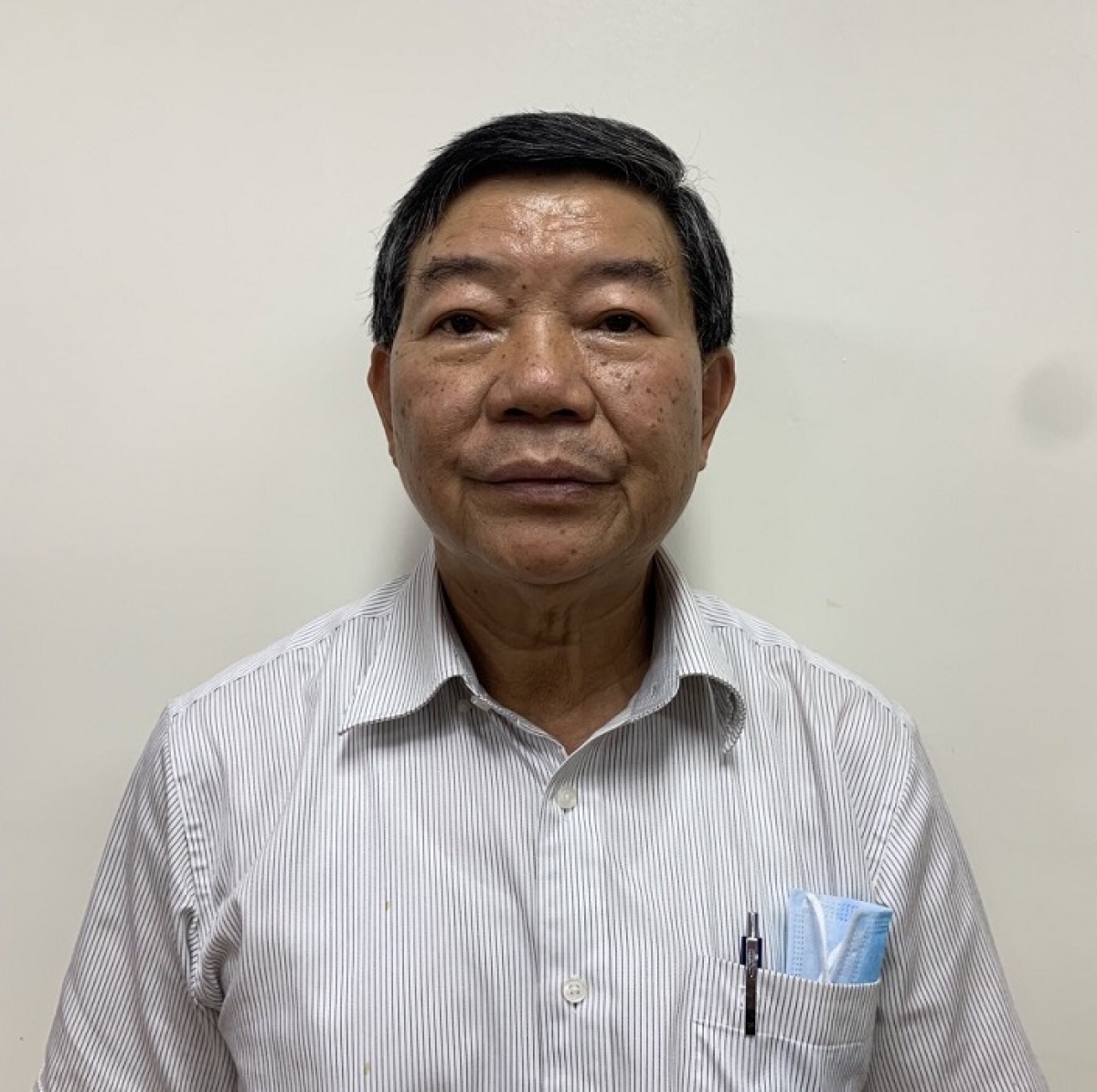 Xét xử cựu Giám đốc BV Bạch Mai: Ông Nguyễn Quốc Anh đã nộp lại 'quà biếu' - Ảnh 1.