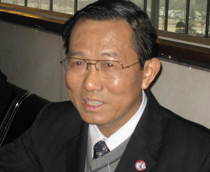 Yêu cầu làm rõ dấu hiệu phạm tội của cựu Thứ trưởng Bộ Y tế Cao Minh Quang - Ảnh 1.