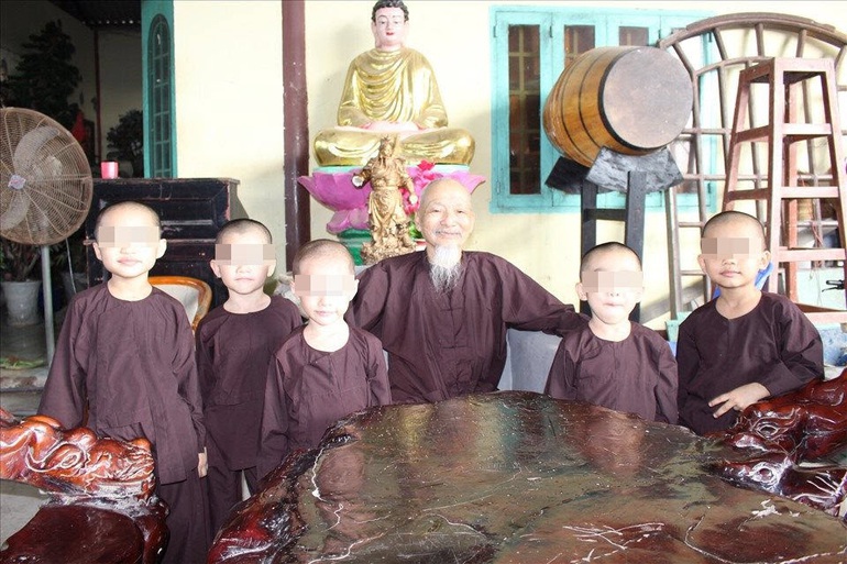 Danh tính những đứa trẻ 'Tịnh thất Bồng Lai' bị đào xới, dư luận bức xúc - Ảnh 1.