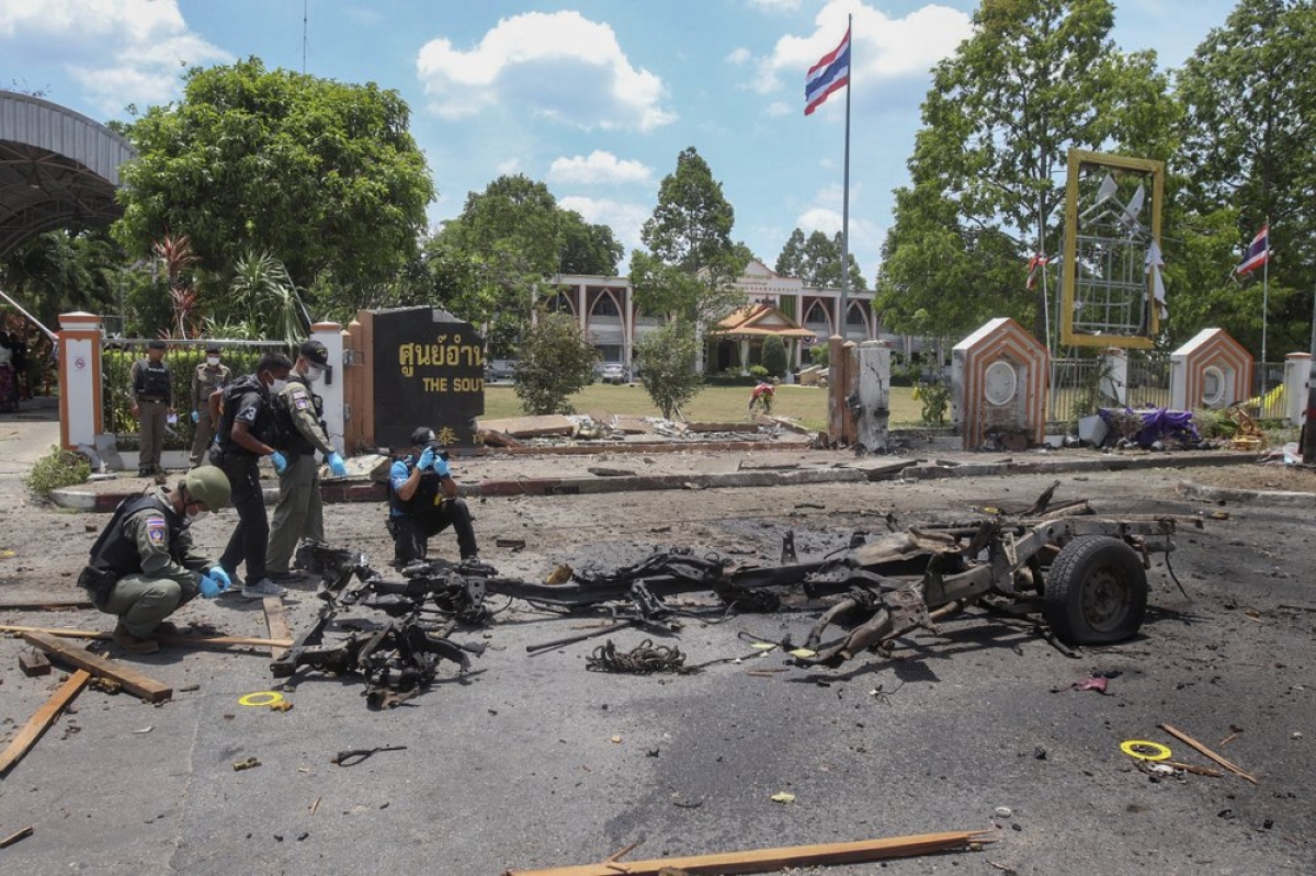 Nổ bom xe khiến hơn 30 người thương vong ở miền nam Thái Lan - Ảnh 1.
