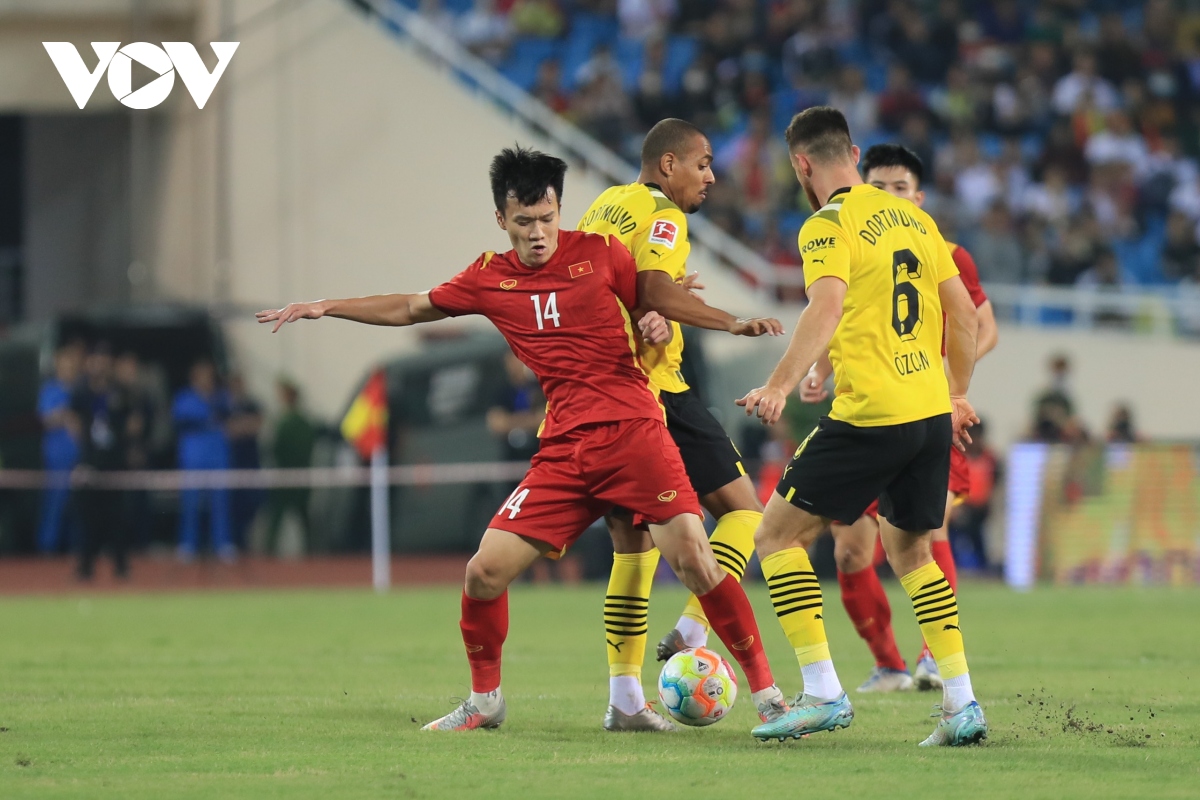 Toàn cảnh chiến thắng ấn tượng của ĐT Việt Nam trước Dortmund - Ảnh 6.