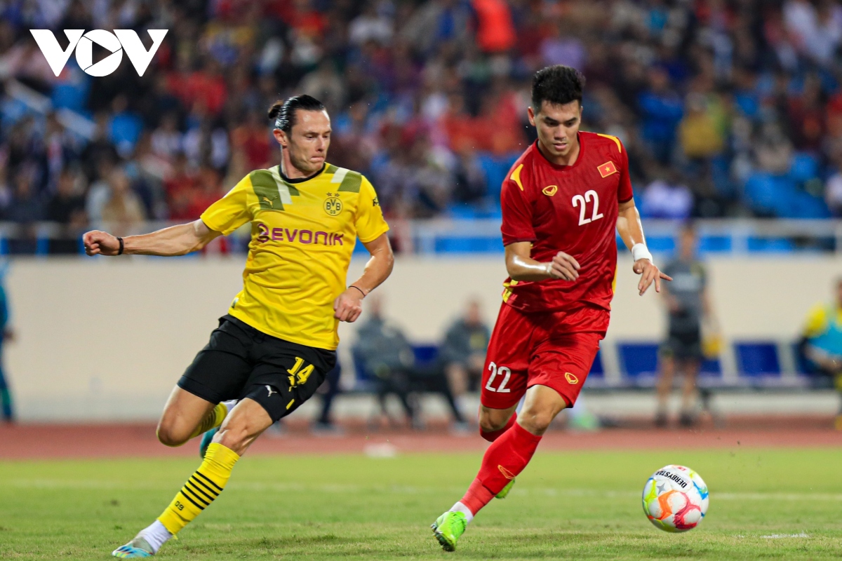 Toàn cảnh chiến thắng ấn tượng của ĐT Việt Nam trước Dortmund - Ảnh 8.