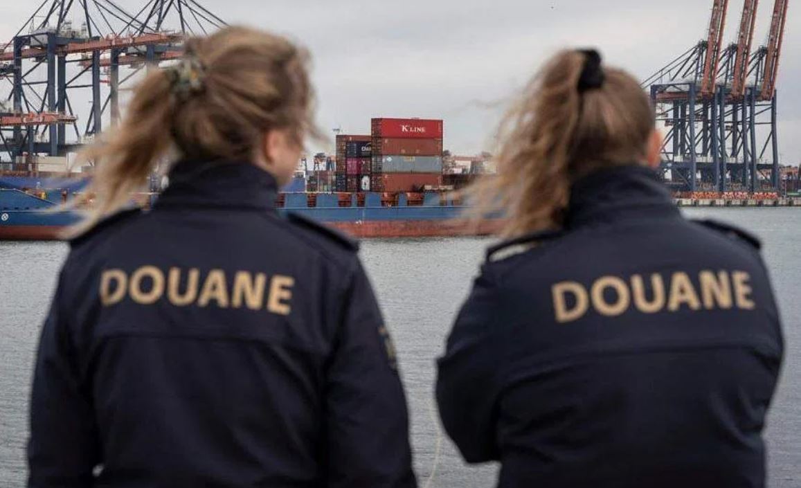Cảng hàng hóa lớn nhất châu Âu ‘ngập’ trong cocaine - Ảnh 2.