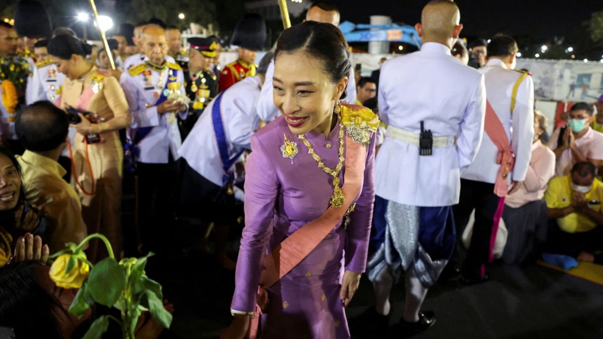Công chúa Thái Lan - con gái lớn của Vua Rama X nhập viện - Ảnh 1.