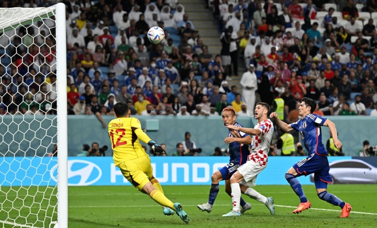 Livakovic bắt luân lưu hay khó tin, Croatia loại Nhật Bản khỏi World Cup 2022 - Ảnh 3.