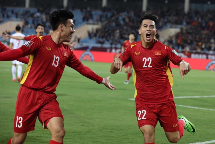 Đè bẹp Trung Quốc, tuyển Việt Nam thắng trận lịch sử ở vòng loại World Cup 2022 - Ảnh 2.