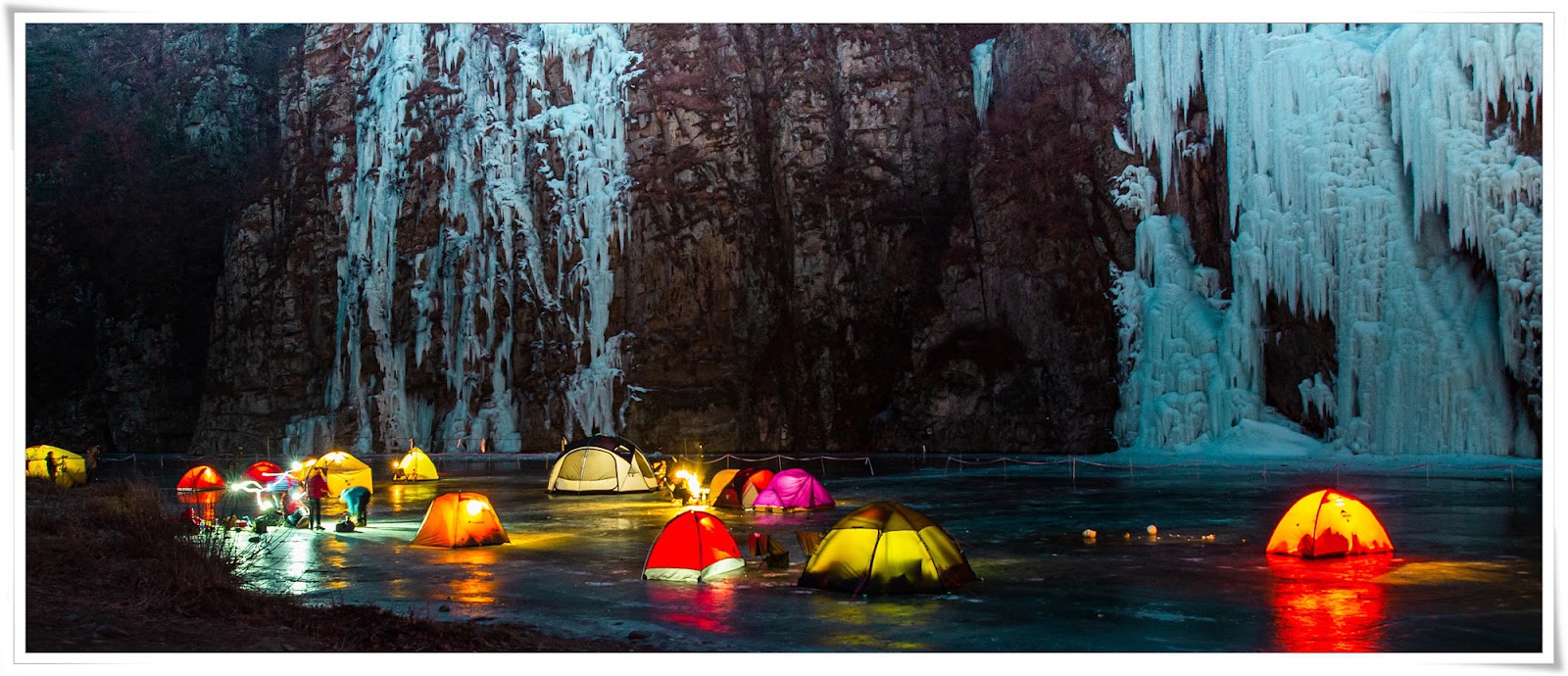 Chàng trai Việt vượt 300 km đi cắm trại trên sông băng tuyệt đẹp ở Hàn Quốc - Ảnh 1.