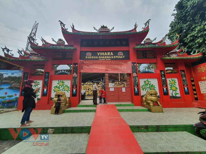 'Tượng Phật nằm' lớn nhất đảo Java - điểm du lịch tâm linh ở Indonesia - Ảnh 2.