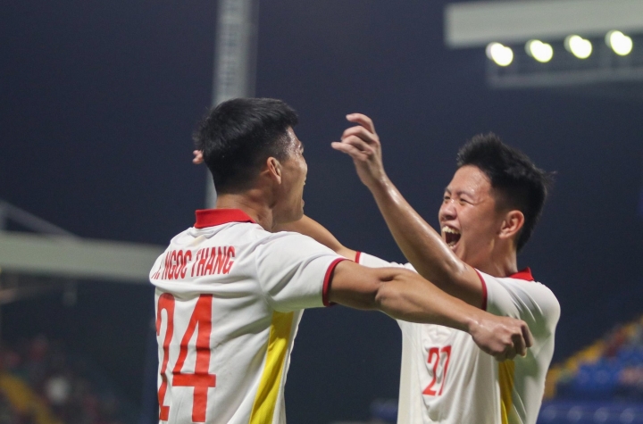 COVID-19 phá nát đội hình, U23 Việt Nam gọi gấp 4 cầu thủ chi viện - Ảnh 1.