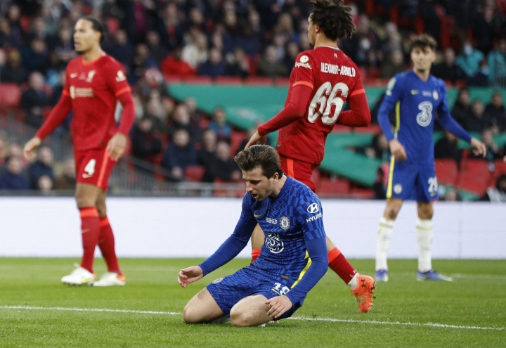 Kepa đá hỏng luân lưu, Chelsea ngậm ngùi nhìn Liverpool vô địch Cúp Liên đoàn - Ảnh 2.
