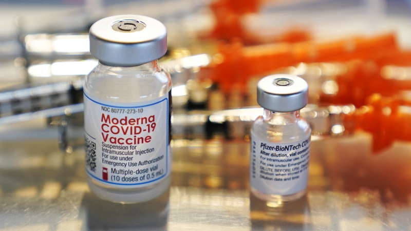 Pfizer va Moderna la hai loai vaccine Covid-19 duoc su dung cho chuong trinh tiem mui tang cuong tai Australia. Anh Stat News (1).jpg