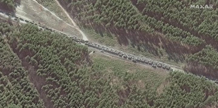 Đoàn xe dài 27km của Nga tiến về Kiev - Ảnh 1.