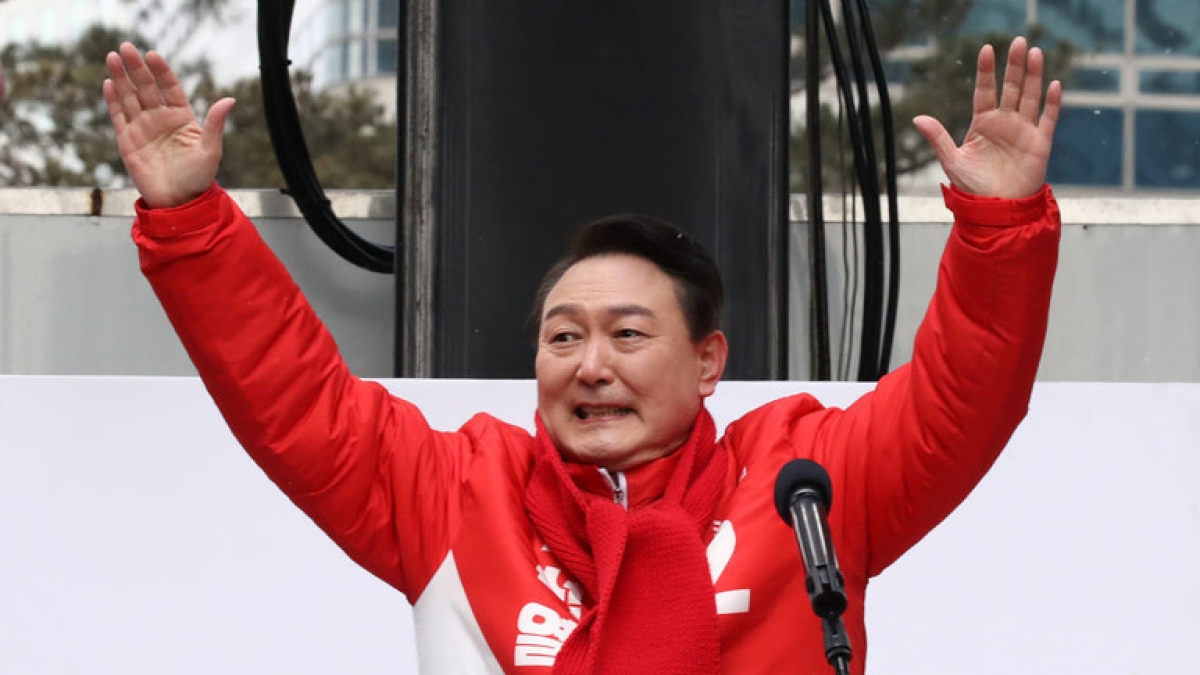 Ứng viên đảng đối lập Yoon Suk-yeol được bầu làm tổng thống Hàn Quốc - Ảnh 1.