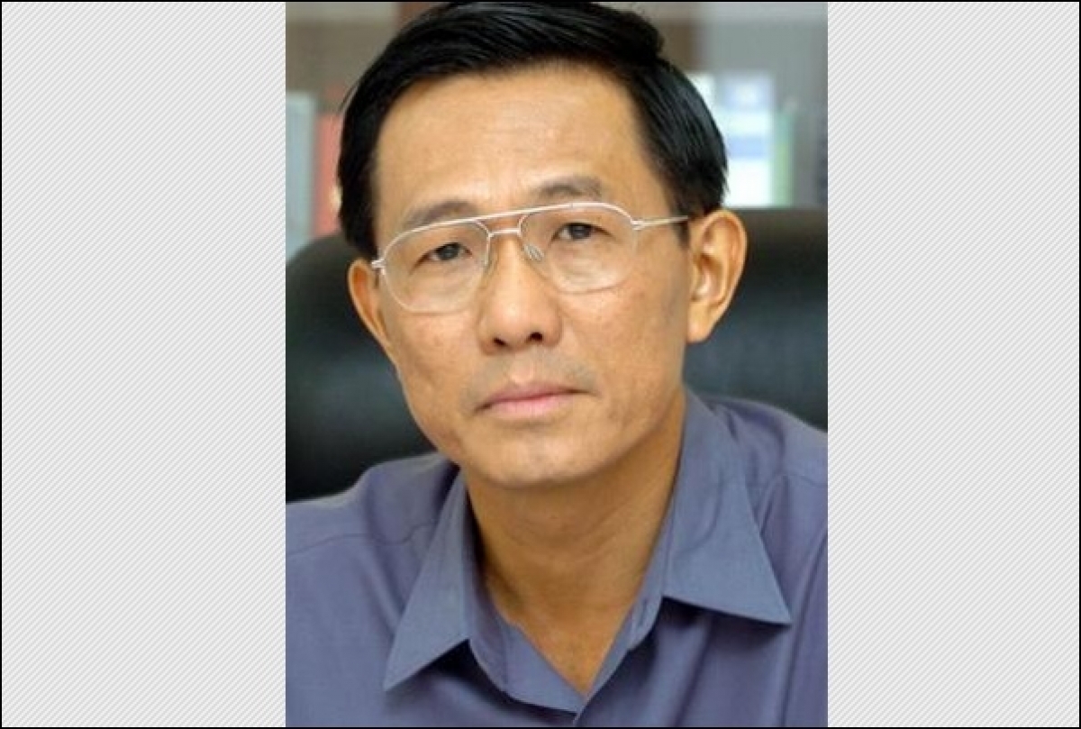 Khởi tố, bắt tạm giam cựu Thứ trưởng Bộ Y tế Cao Minh Quang - Ảnh 1.