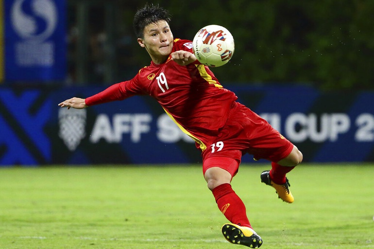 Báo Trung Quốc bất ngờ mời gọi Quang Hải sang thi đấu, với lương triệu đô - Ảnh 1.