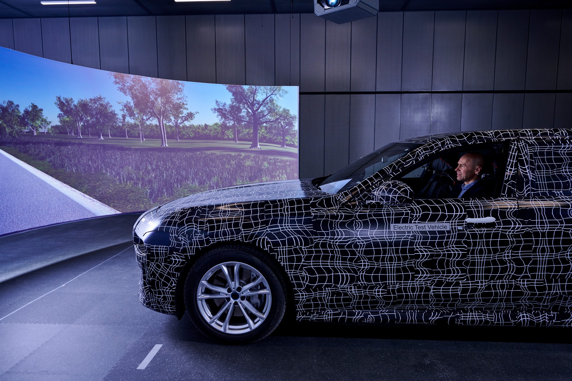 Những hình ảnh chính thức đầu tiên của xe điện BMW i7 - Ảnh 6.
