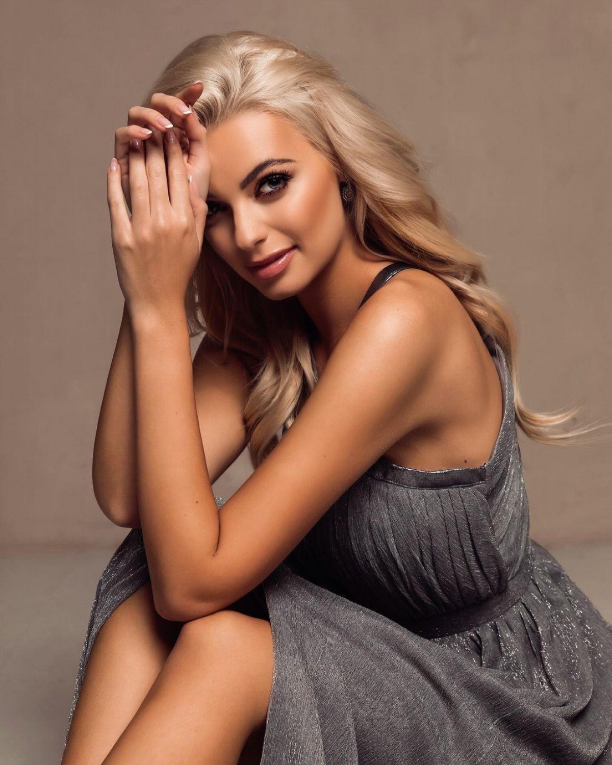 Nhan sắc 'tựa búp bê' của người đẹp Ba Lan đăng quang Miss World 2021 - Ảnh 6.